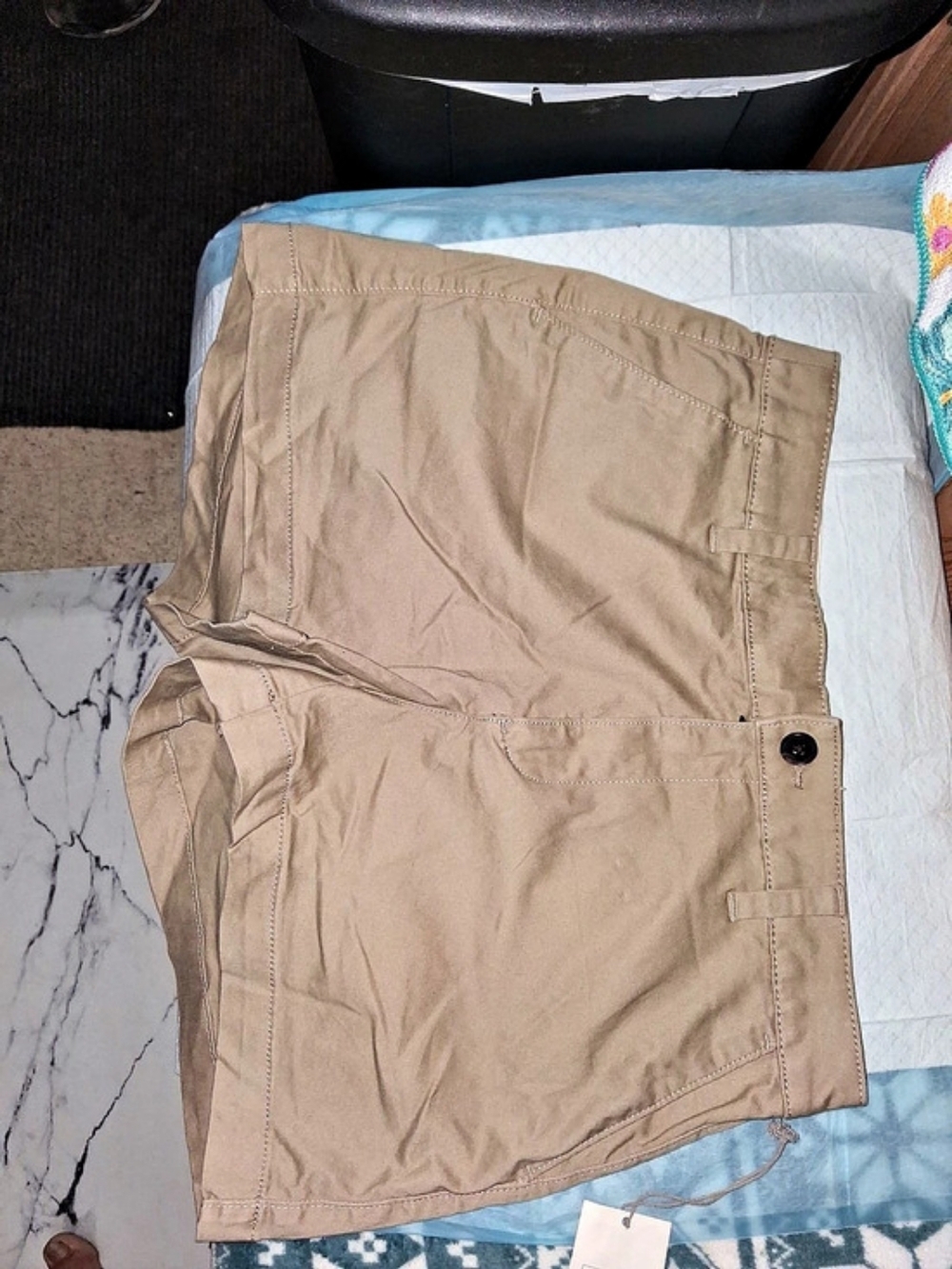 New Day Cargo Shorts in Brown Size 6 NWT